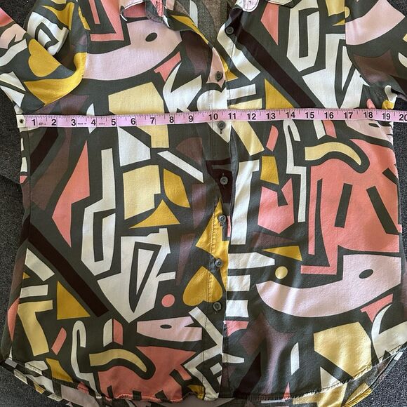 Big Dart Button Down Long Sleeve Blouse‎ Medium-Large Pink Multi-Color - Picture 5 of 6